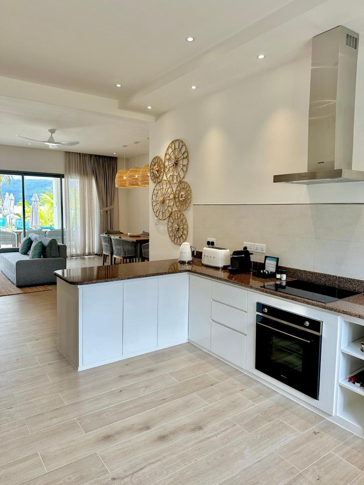 Pineapple Beach Villas Baie Lazare  Zewnętrze zdjęcie