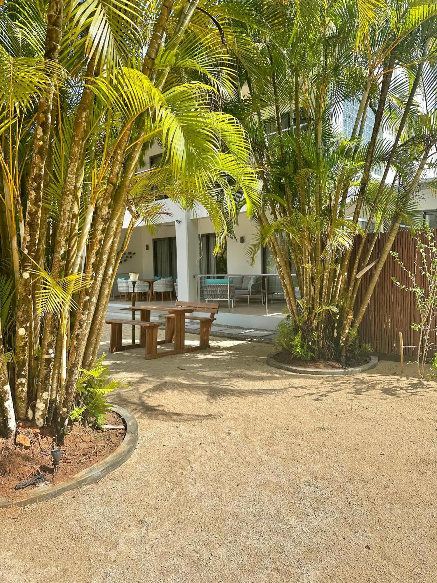 Pineapple Beach Villas Baie Lazare  Zewnętrze zdjęcie