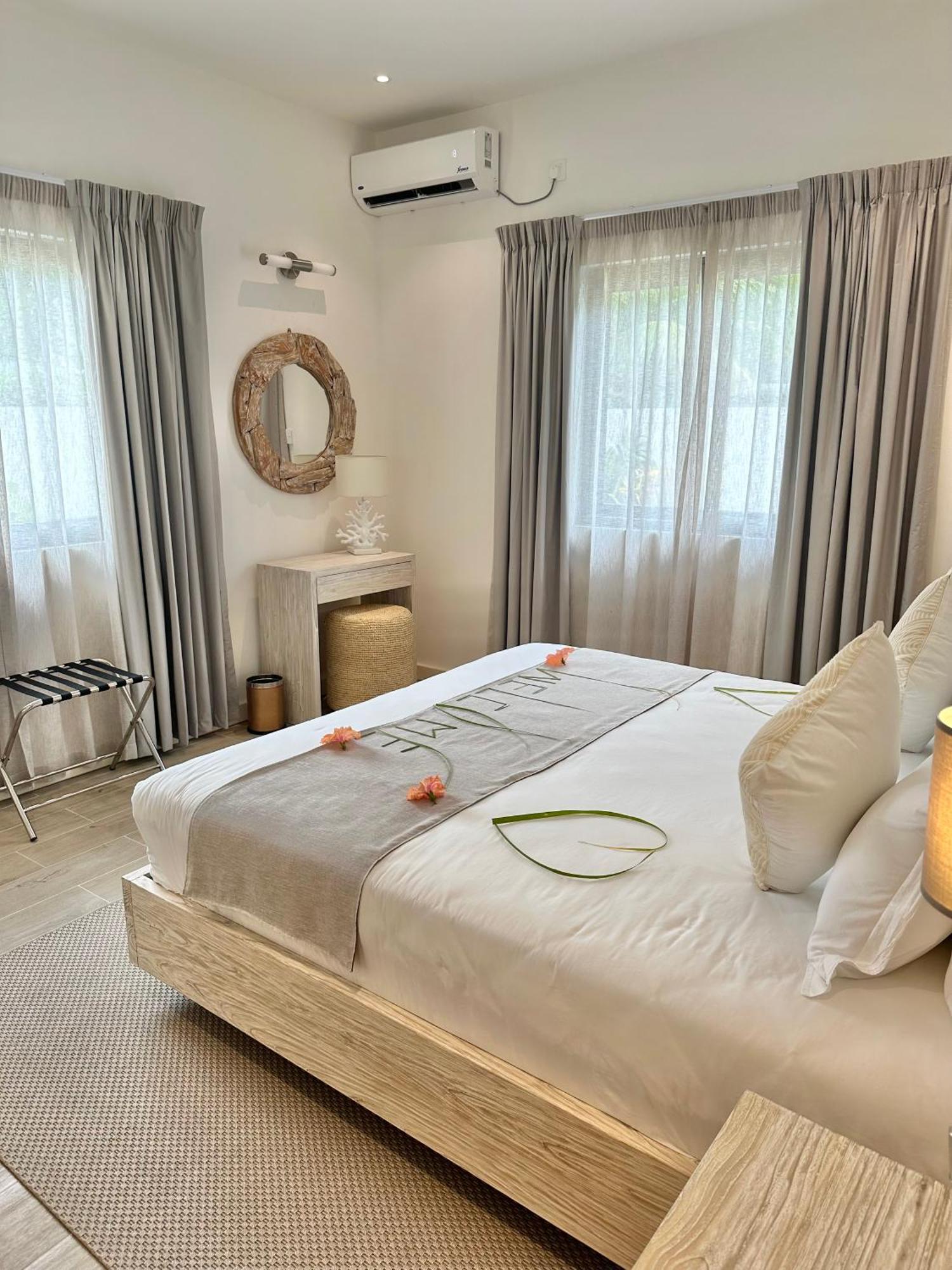 Pineapple Beach Villas Baie Lazare  Zewnętrze zdjęcie