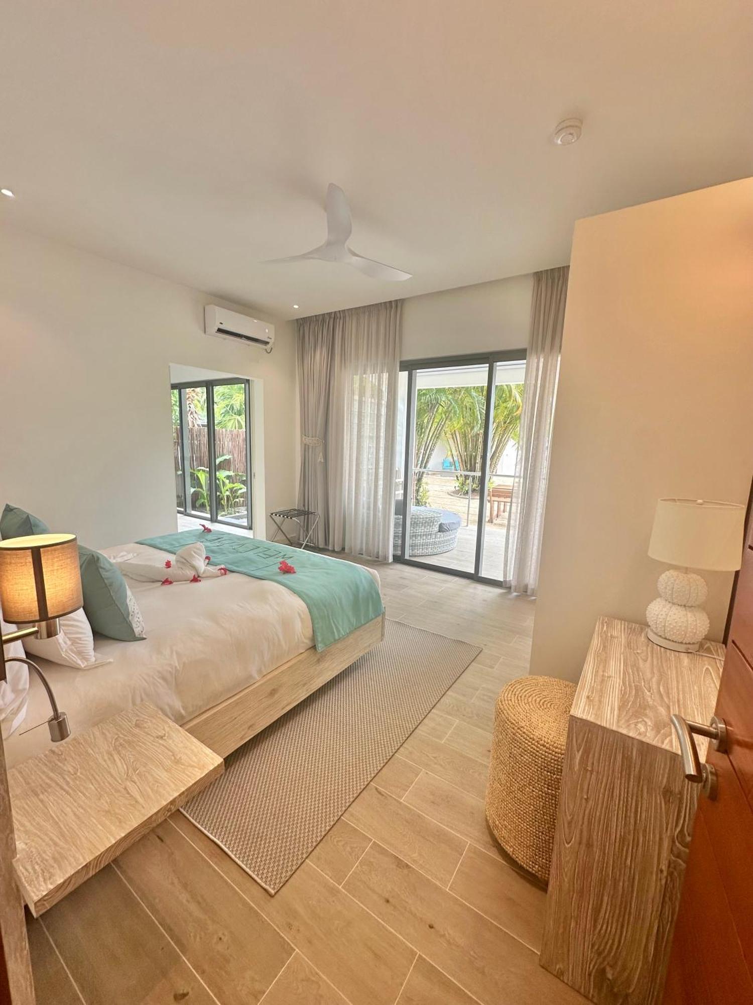 Pineapple Beach Villas Baie Lazare  Zewnętrze zdjęcie